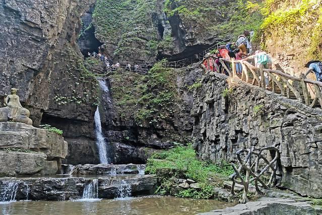 野三坡百里峡风光无限，晴朗天气正当时